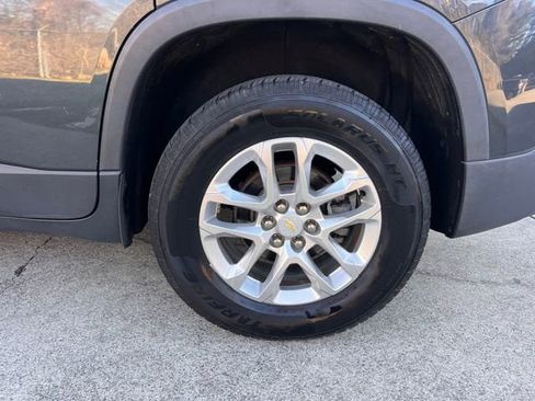 Used 2019 Chevrolet Traverse LT AWD/4WD image 37