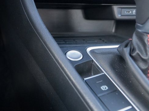 Certified 2025 Volkswagen Jetta GLI Autobahn image 28