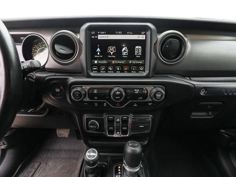 Used 2022 Jeep Wrangler Unlimited Sport AWD/4WD image 16