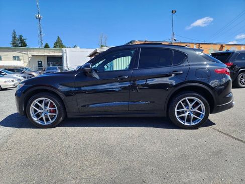 Used 2018 Alfa Romeo Stelvio Ti Sport AWD/4WD image 9