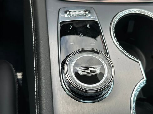 New 2026 Cadillac Vistiq Sport image 31