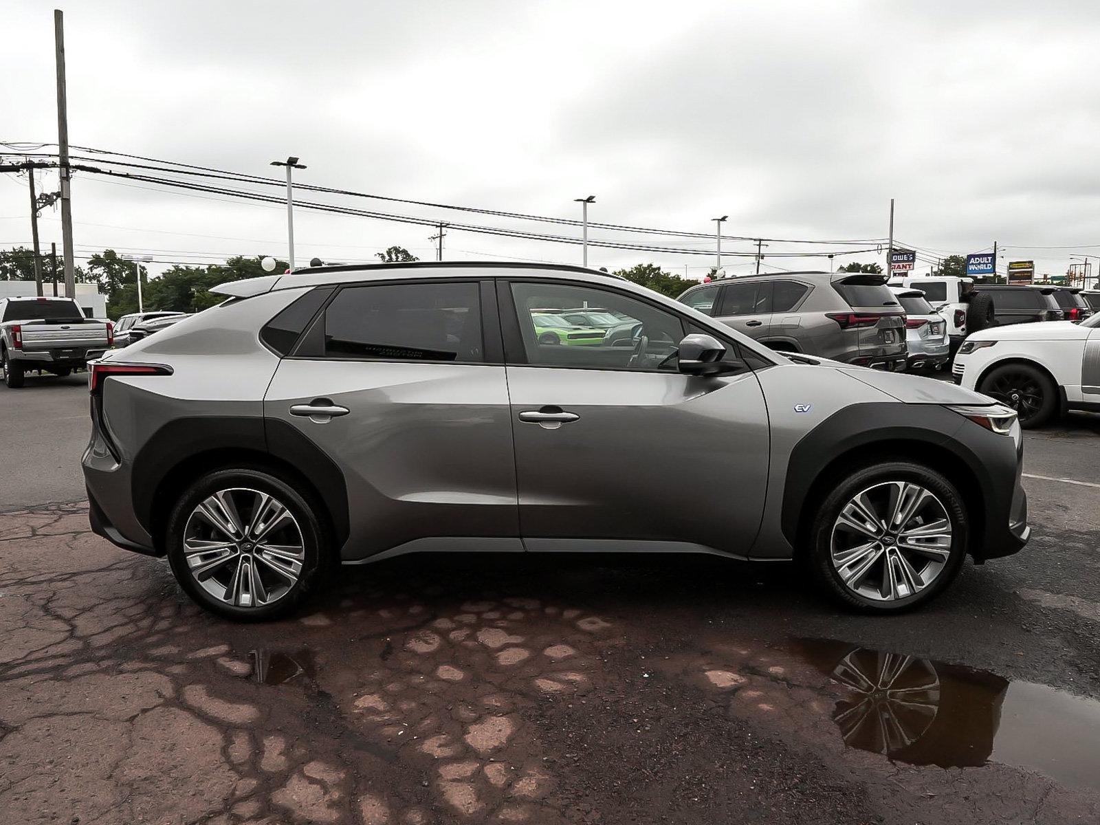 Used 2023 Subaru Solterra AWD image 7