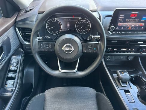 Used 2023 Nissan Rogue SV FWD image 13