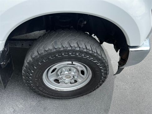 Used 2019 Ford F250 XL w/ XL Value Package AWD/4WD image 13