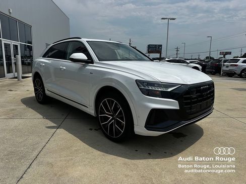Used 2023 Audi Q8 Prestige AWD/4WD image 5