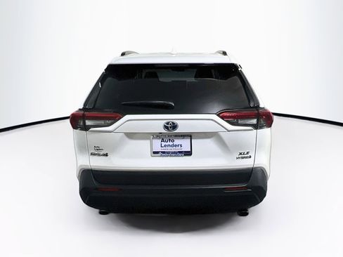 Used 2019 Toyota RAV4 XLE w/ Convenience Package image 6