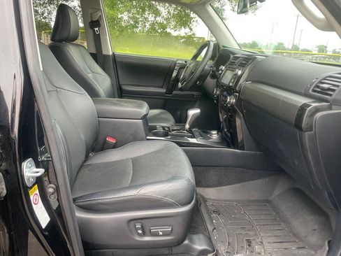 Used 2019 Toyota 4Runner Limited AWD/4WD image 17