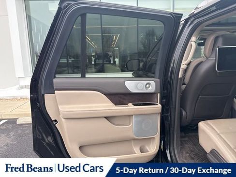 Used 2023 Lincoln Navigator L Reserve image 12