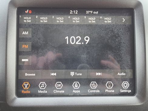 Used 2019 Jeep Cherokee Trailhawk w/ Cold Weather Group image 30