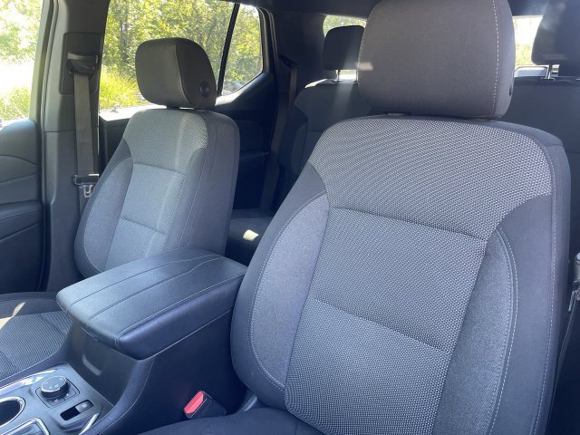 Used 2023 Chevrolet Traverse LT AWD/4WD image 11