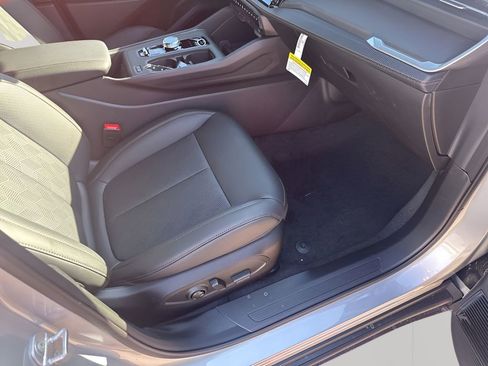 New 2026 Jeep Cherokee Overland image 16