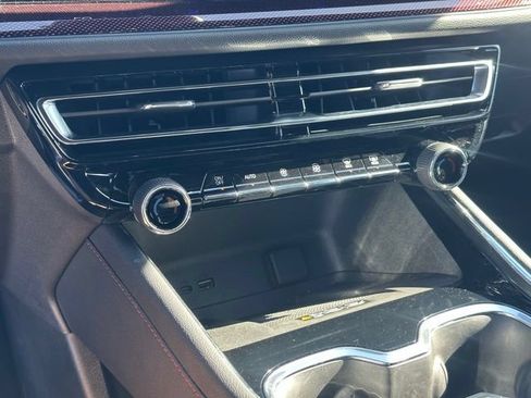 New 2026 Chevrolet Traverse Z71 w/ Enhanced Driving Package AWD/4WD image 10