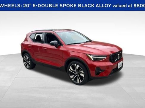Used 2023 Volvo XC40 B5 Ultimate w/ Protection Package Premier image 2