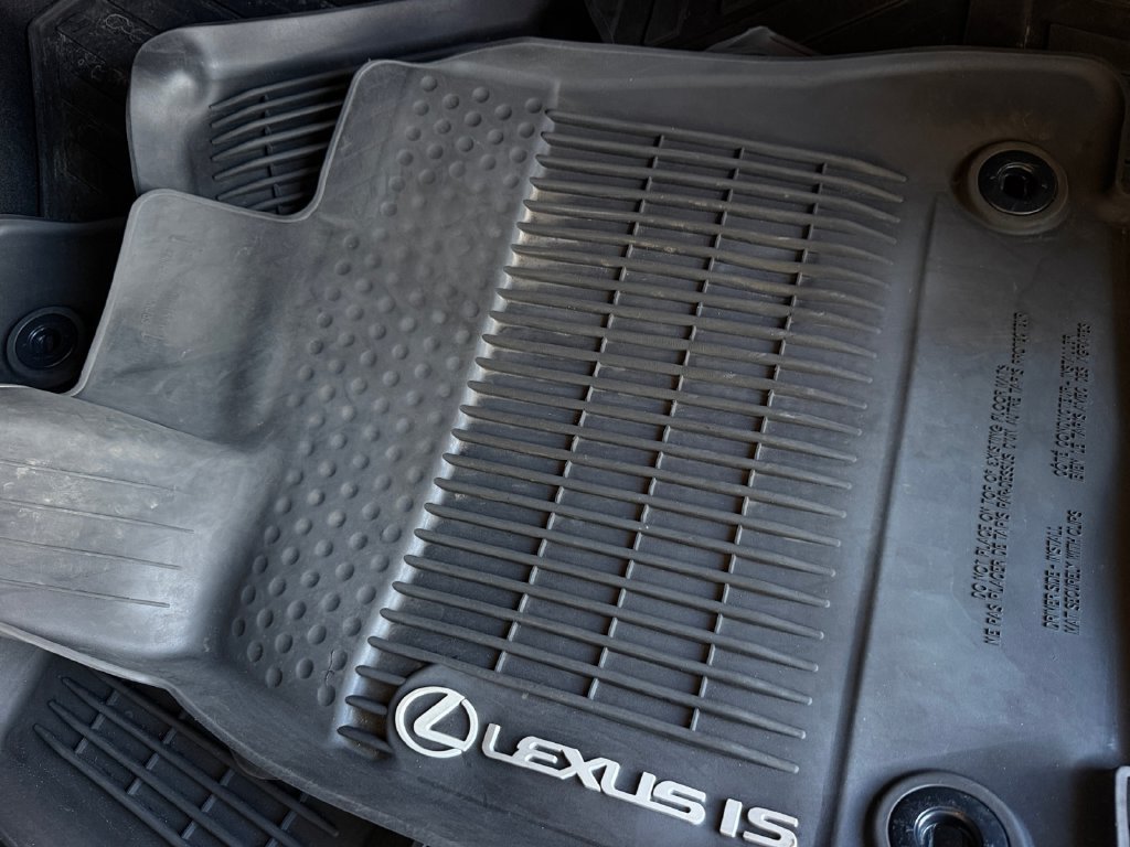 Used 2024 Lexus IS 350 F Sport RWD image 29