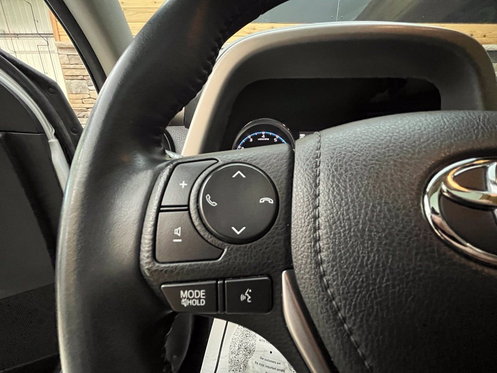 Used 2016 Toyota RAV4 Limited AWD/4WD image 35