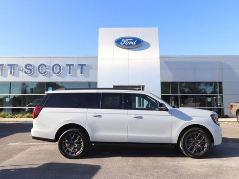 New 2026 Ford Expedition Max Platinum w/ Stealth Appearance Package image 18