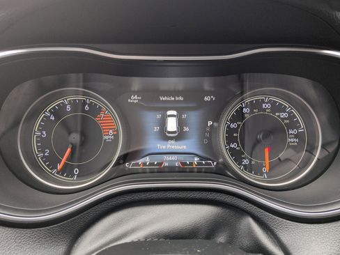 Used 2019 Jeep Cherokee Trailhawk w/ Comfort/Convenience Group image 13