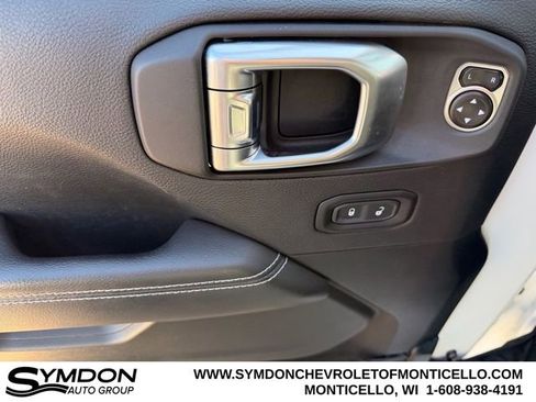 Used 2020 Jeep Wrangler Unlimited Sahara image 14
