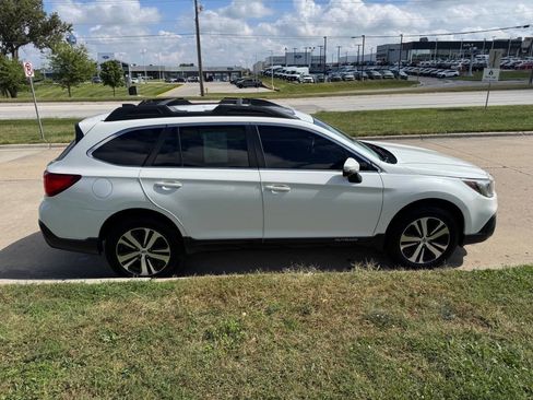 Used 2018 Subaru Outback 2.5i Limited w/ Popular Package #2 image 6