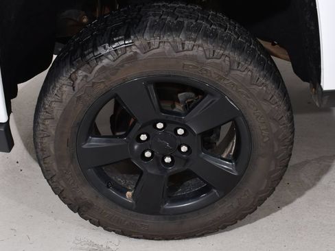 Used 2018 Chevrolet Silverado 1500 LT w/ All Star Edition AWD/4WD image 22