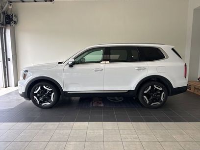 Used 2025 Kia Telluride S