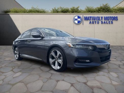 Used 2018 Honda Accord Touring image 1