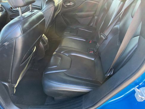 Used 2021 Jeep Cherokee Latitude Plus image 10