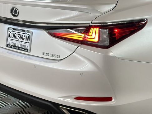 Certified 2023 Lexus ES 350 w/ Premium Package image 7