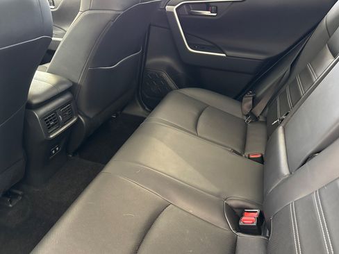 Used 2020 Toyota RAV4 Limited FWD image 15