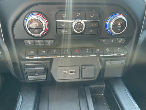 Used 2019 GMC Sierra 1500 Denali w/ Technology Package AWD/4WD image 17