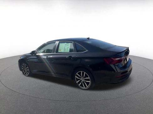 Used 2025 Volkswagen Jetta SE image 10