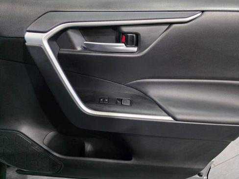 Used 2025 Toyota RAV4 XLE image 13