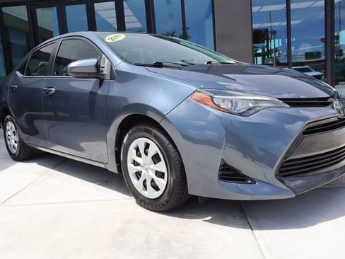Used 2017 Toyota Corolla L FWD image 1