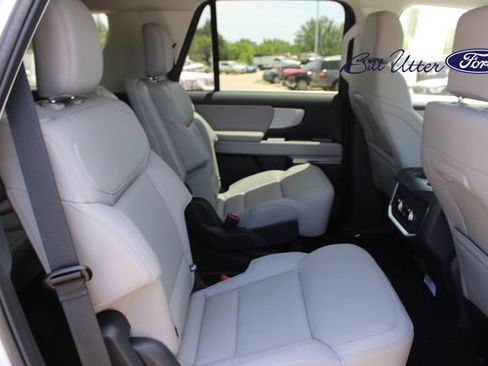 New 2026 Ford Expedition Active AWD/4WD image 9
