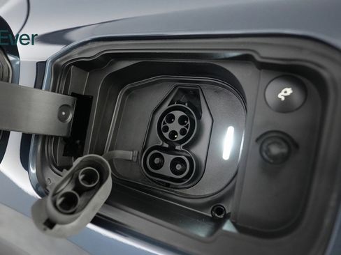 Used 2025 Polestar Polestar 3 image 23