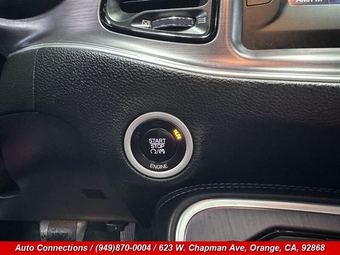 Used 2015 Dodge Challenger SXT RWD image 16