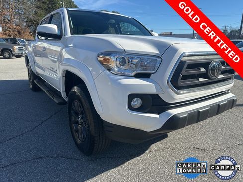 Certified 2022 Toyota Tacoma SR5 image 1