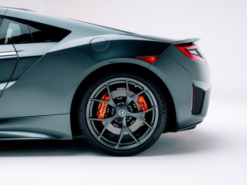 Used 2017 Acura NSX image 13