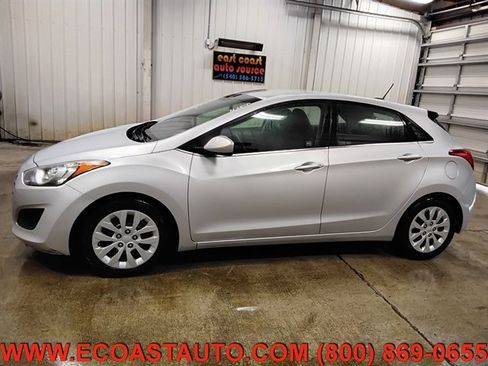 Used 2016 Hyundai Elantra GT FWD image 5