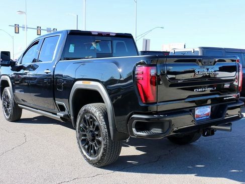 Used 2025 GMC Sierra 2500 Denali Ultimate image 7
