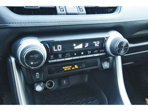 Used 2020 Toyota RAV4 XLE Premium image 24