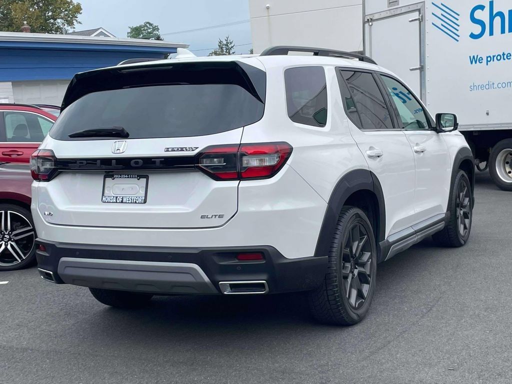 Certified 2023 Honda Pilot Elite image 4