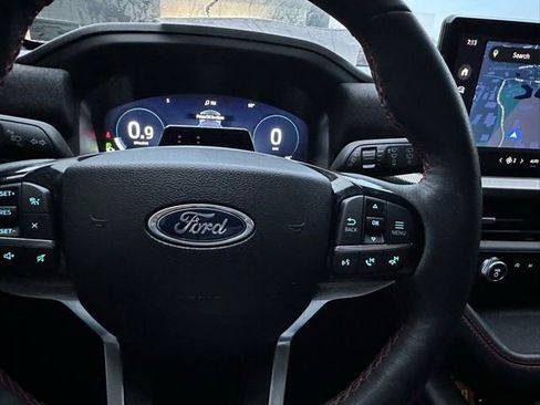 Used 2025 Ford Explorer ST-Line image 21