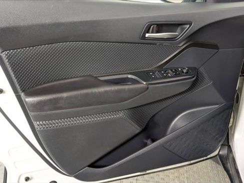 Used 2018 Toyota C-HR XLE image 12