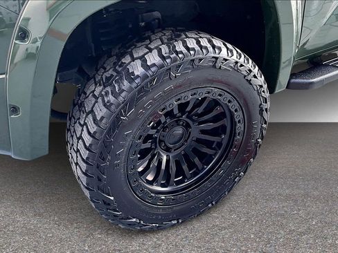 Used 2022 Toyota Tundra SR5 w/ SR5 Convenience Package image 26