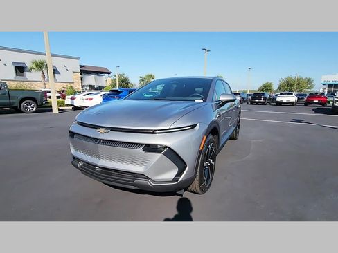 New 2026 Chevrolet Equinox EV LT image 23