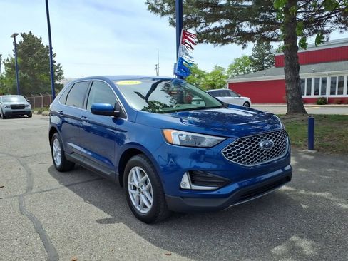 Used 2023 Ford Edge SEL w/ Convenience Package AWD/4WD image 4