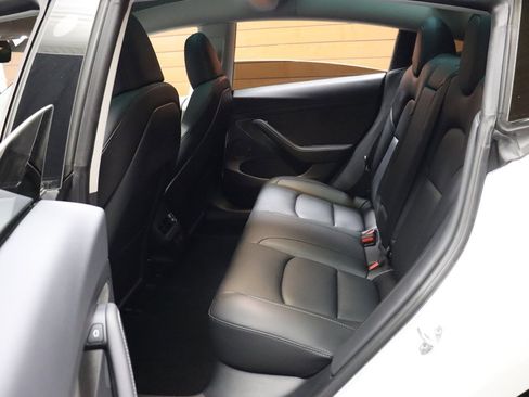 Used 2023 Tesla Model 3 Standard Range image 26