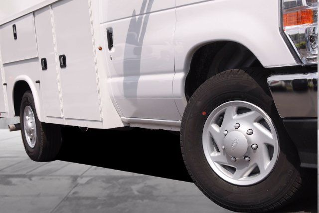 New 2026 Ford E-350 and Econoline 350 Super Duty w/ Power Equipment Group RWD image 3
