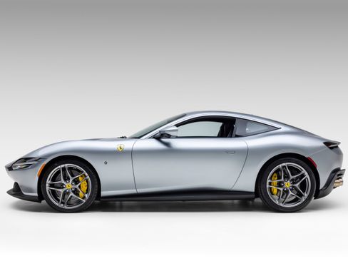Used 2023 Ferrari Roma RWD image 5